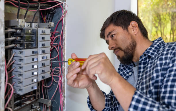 Best Licensed Electrician  in Syracuse, IN